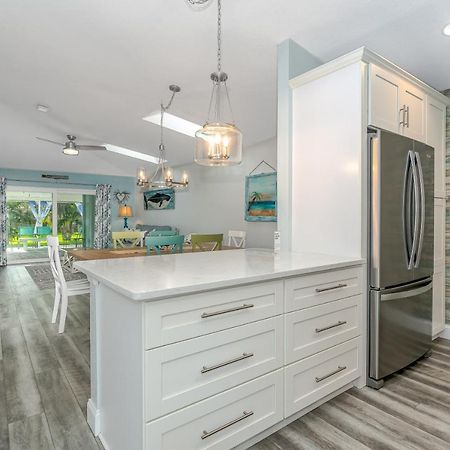 Dog Friendly Home Wprivate Fenced Yard, Garage & Fire Pit Steps To The Beach! New Smyrna Beach Ngoại thất bức ảnh